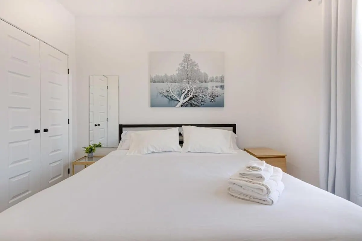 M11 Neat & Spacious 1Br In Heart Of Plateau Mtl Монреаль Апартаменты