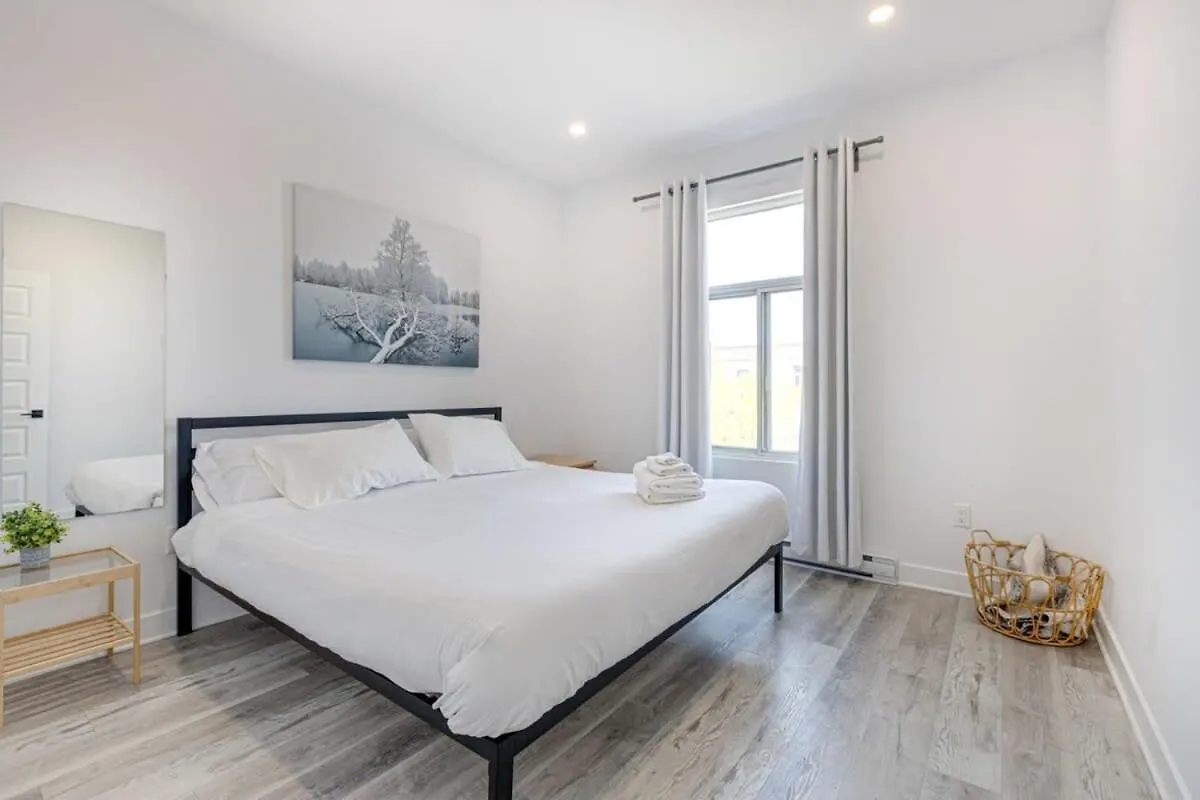 M11 Neat & Spacious 1Br In Heart Of Plateau Mtl Montreal